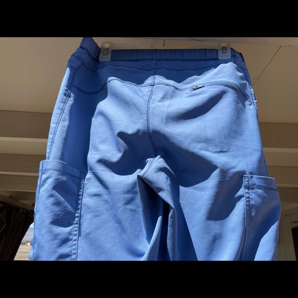 Nurse/EMT Scrubs Dickies brand and HeartSoul! - Picture 4 of 16